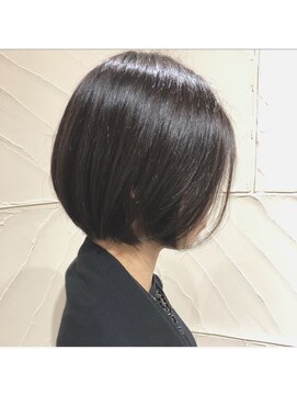 ユーシャイン(YOU SHINE) グレージュカラーのナチュラルボブ30代40代50代大人可愛い