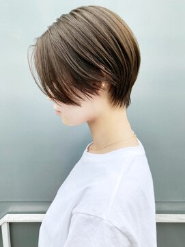 アルバム 渋谷パルコ(ALBUM) タイトショート_フォギーベージュ耳かけウェーブパーマ_ba294084