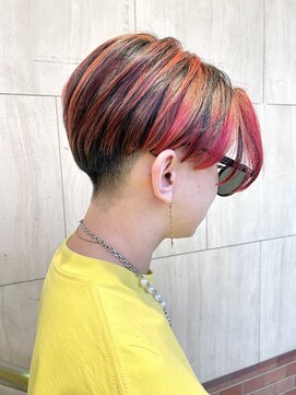 モア 下通店(MORE) 黒に赤のハイライト