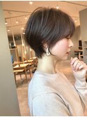 前髪大人かわいい美髪ホワイトグレージュネビージュショートボブ