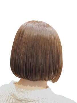 アンリップス(&Lips) 切りっぱなしボブ