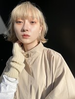 ノラジャーニー(NORA Journey)&nbsp;【佐藤諒】外ハネ切りっぱなしボブブロンドボブ10代20代