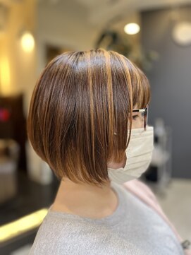 エイチアンドシーヘア(H&C HAIR) メッシュボブ
