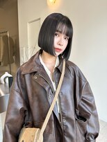 ステン(sten)&nbsp;ダークブラウングレージュ切りっぱなしストレートショートボブ