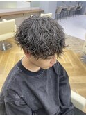 波巻きツイストスパイラルパーマツーブロック刈り上げ