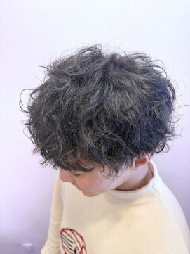ラウラサン(RauRa.SAN) シャドウパーマ
