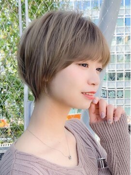 アマトウキョウスマートサロン(AMA TOKYO×Smart Salon) 刈り上げショート 韓国風巻き 小顔ショート