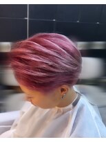 エムスリーヘアー イオンマリンピア店(MIII HAIR)&nbsp;ハイトーン　ローズピンク　刈り上げショート