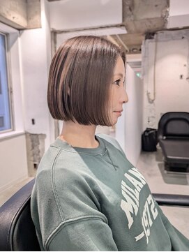 YOKE 切りっぱなしボブ大人ボブミニボブミルクティーベージュ