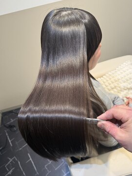 シア(Sia.) 自宅でも綺麗が続く髪質改善