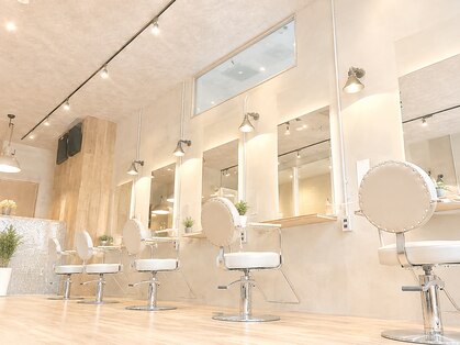 ラフィス ヘアー シュヴァル 熊本店(La fith hair cheval)の写真