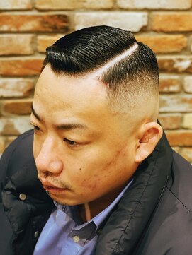 ヒロギンザバーバーショップ 丸の内店(HIRO GINZA BARBER SHOP) サイドパート×スキンフェード【東京/丸の内/フェード】