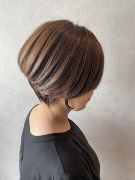 アイドット(i.) 大人ショート