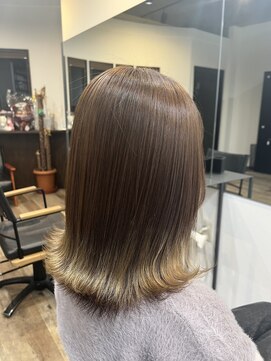 イリス(Iris) ブリーチなしのWカラー