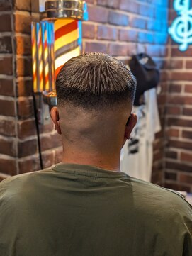 バレス 田町(BALES) <理容室>[メンズ/床屋/シェービング/ヘッドスパ/田町/芝浦]