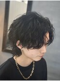 韓国へアカルマパーマワックスなしセンターパート黒髪ウルフ