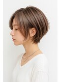 柔らかベージュの小顔ショート