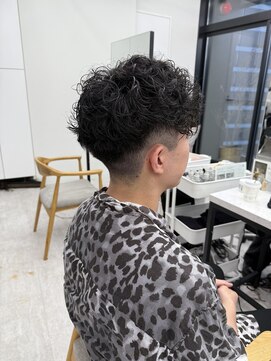 ビューナゴヤ 名駅(VIEW NAGOYA) スパイキーショート/フェザーパーマ/波巻きスパイラル/メンズ