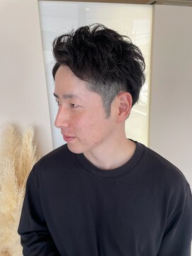 テラバイルヴェール 各務原(TERRA by LeVert) メンズショートアップバング