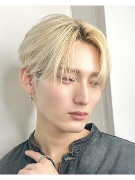 ポーチバイハニー オモテサンドウ(PORCH by HONEY omotesando) 横浜/ブリーチ/ナチュラルセンターパート/フェザーパーマ/韓国