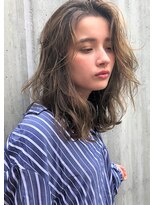 リマ(RIMA)&nbsp;【RIMA】 外国人風☆クセ毛風なラフカール×こなれセミディ