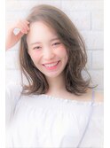 トリートメントカラーミントカラーかきあげ前髪ミディアムウルフ