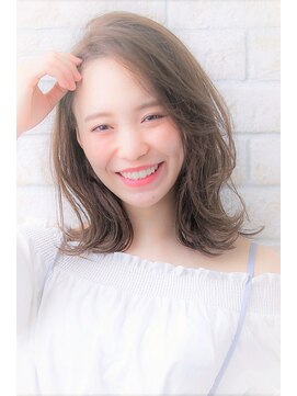 ソア 武蔵小杉(SOAR) トリートメントカラーミントカラーかきあげ前髪ミディアムウルフ