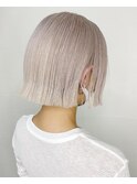 ホワイトミルクティーカラーの切りっぱなしミニボブ☆