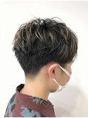 ショート　マッシュ　ショートボブ　HEADS 市川　学割　イルミナ