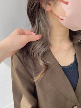 シュリット(schritt) プラチナベージュのインナーカラー  エジリ