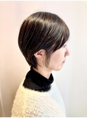 耳掛けショートシースルーバングツヤツヤショート
