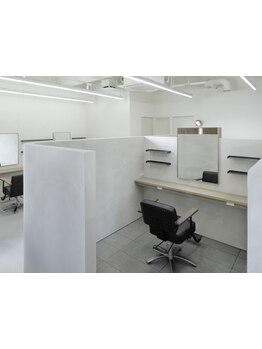 【半個室サロン】プライベートな空間で心と身体がゆっくりできるくつろぎサロン◎周りを気にせずリラックス