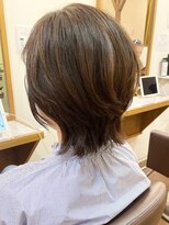 フリージア(freesia)&nbsp;30代40代50代/ウルフレイヤー/外ハネ//艶髪