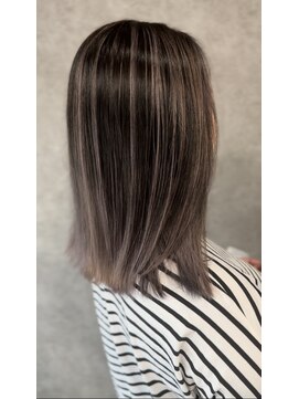 レヴール(reveur) (髪質改善/白髪ぼかし/インナーカラー/ケアブリーチ/学割U24)