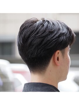 バックボーンバーバー 立川北口店(BACK.BONE.BARBER) ショートセンタースタイル