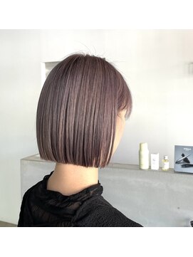 スリー(Three) 【Three/萩原/大分】ミニボブ/切りっぱなし/グレー