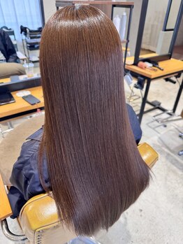 ラフィノ(rafino)の写真/rafinoの美髪矯正！うねり・くせ毛にお悩みの方へ。ダメージレス施術で、どこから見てもキレイな髪質へ♪