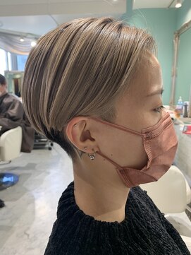 ミエルヘアーエスト 新宿店(mielhair est) 耳かけショートボブ