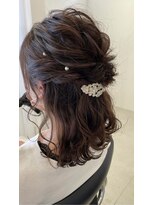 アイズ ヘアー メイク(I's hair make)&nbsp;ハーフアップ 波巻き ヘアセット