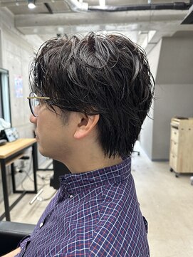 フイ 代々木(Hui) メンズ/アップバング/ツーブロックマッシュ/束感ショート波巻き