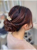 結婚式二次会 お呼ばれ ふんわりアップスタイル×ビジューアクセ