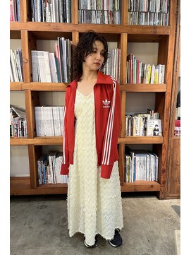 ビハインドザカーテン(BEHIND THE CURTAIN) ウルフカットパーマ×スパイラルパーマ×ボブルフ