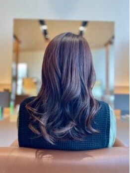 カミイロ バイアモール(by Amor)の写真/ベテランスタッフが、丁寧なカウンセリングと高い技術で、あなたの魅力を引き出すスタイルをご提案＊
