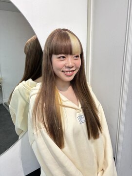 アオ(AO。) 前髪デザインカラー/ハイトーンカラー/ベージュカラー/中華街