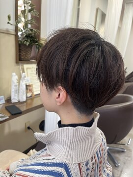 コアフィールフィス(COIFFURE fils) 《見附　今町》刈り上げ女子　ショート