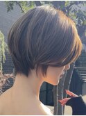 表参道大人ショートボブ顔周りレイヤーカットくびれショート40代