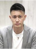 ソフモヒアシメアップバングフェードメンズバーバー