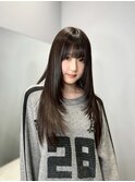 レイヤーカットストレートヘア_ミニウルフチェリーブラウン