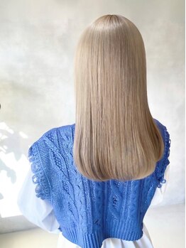 アルエ(a.r.e)の写真/自由にオシャレを楽しむ。ハイライト/ブリーチなどで抜け感カラーに！〔南流山〕