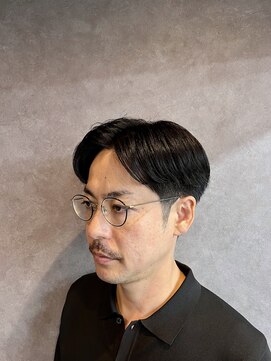 ベルーフ(BERUF) 落ち着いた雰囲気の出るセンターパート×ナチュラルスタイル！！